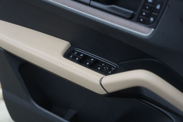 2025 Porsche Cayenne Base