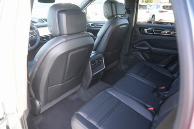 2021 Porsche Cayenne Base