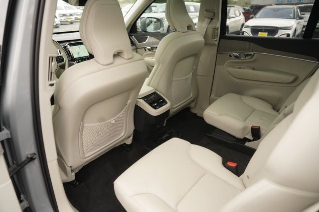 2025 Volvo XC90 B6 Plus 6-Seater