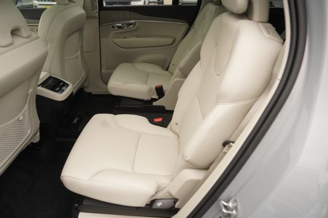 2025 Volvo XC90 B6 Plus 6-Seater
