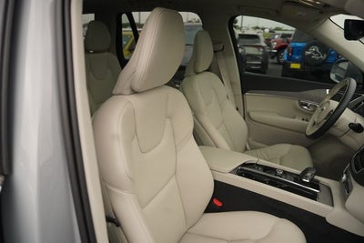 2025 Volvo XC90 B6 Plus 6-Seater