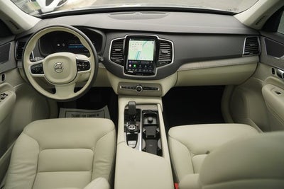 2025 Volvo XC90 B6 Plus 6-Seater