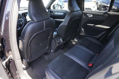 2020 Volvo XC40 R-Design