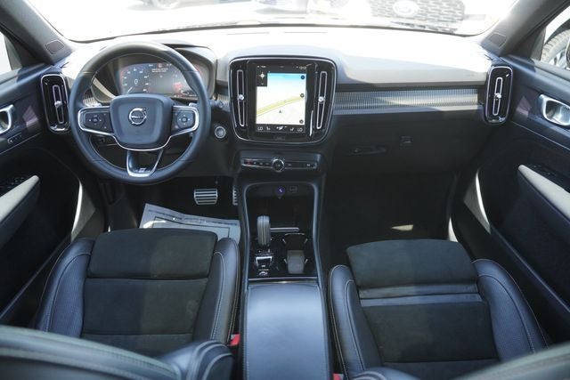 2020 Volvo XC40 R-Design