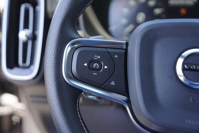 2020 Volvo XC40 R-Design