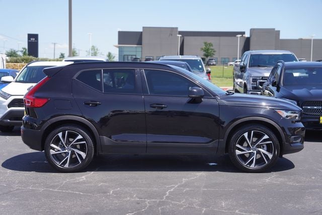 2020 Volvo XC40 R-Design