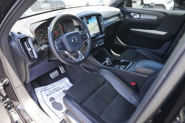 2020 Volvo XC40 R-Design