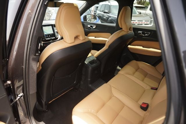 2022 Volvo XC60 Recharge Plug-In Hybrid T8 Inscription