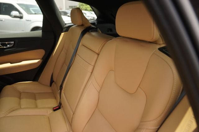 2022 Volvo XC60 Recharge Plug-In Hybrid T8 Inscription