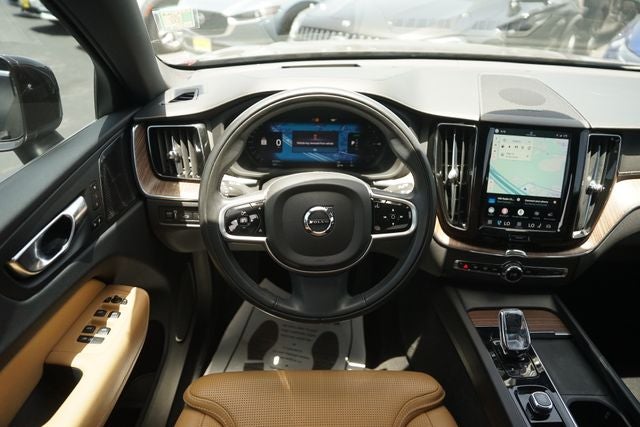 2022 Volvo XC60 Recharge Plug-In Hybrid T8 Inscription