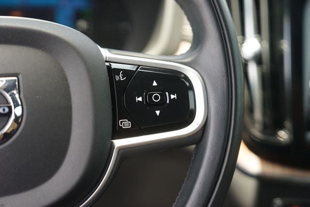 2022 Volvo XC60 Recharge Plug-In Hybrid T8 Inscription