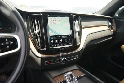 2022 Volvo XC60 Recharge Plug-In Hybrid T8 Inscription