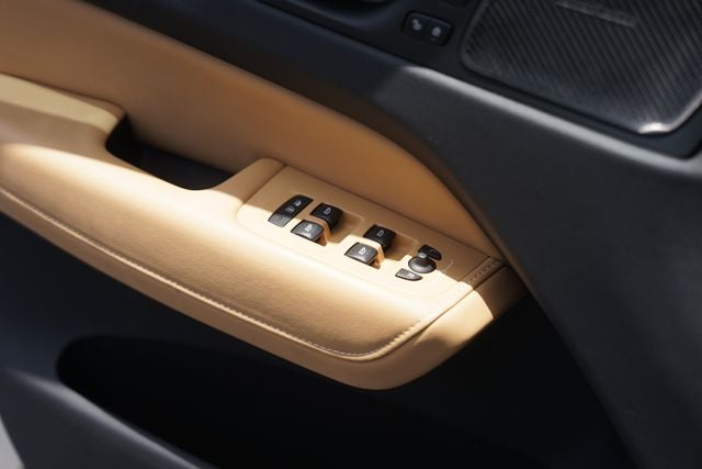 2022 Volvo XC60 Recharge Plug-In Hybrid T8 Inscription
