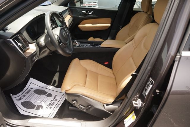 2022 Volvo XC60 Recharge Plug-In Hybrid T8 Inscription
