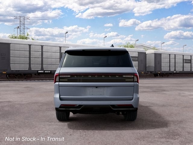 2027 Lincoln Navigator Premiere