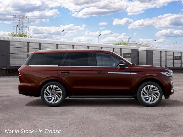 2027 Lincoln Navigator Premiere