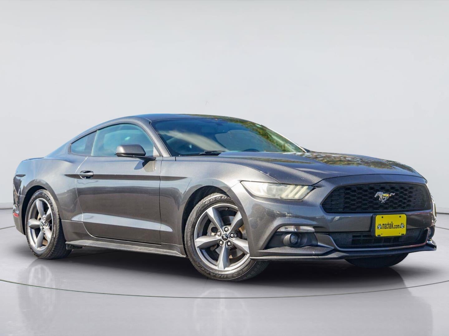 2016 Ford Mustang V6