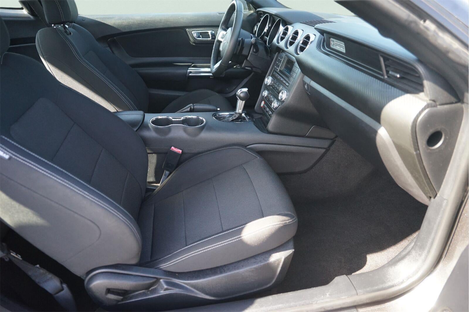 2016 Ford Mustang V6