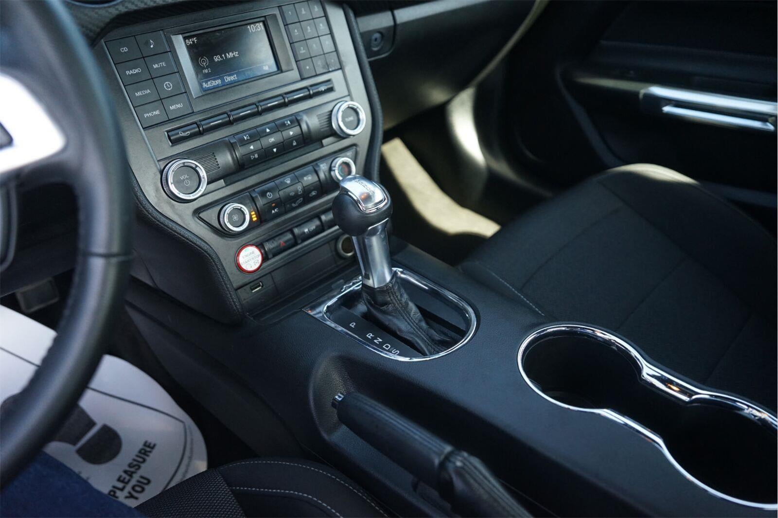 2016 Ford Mustang V6