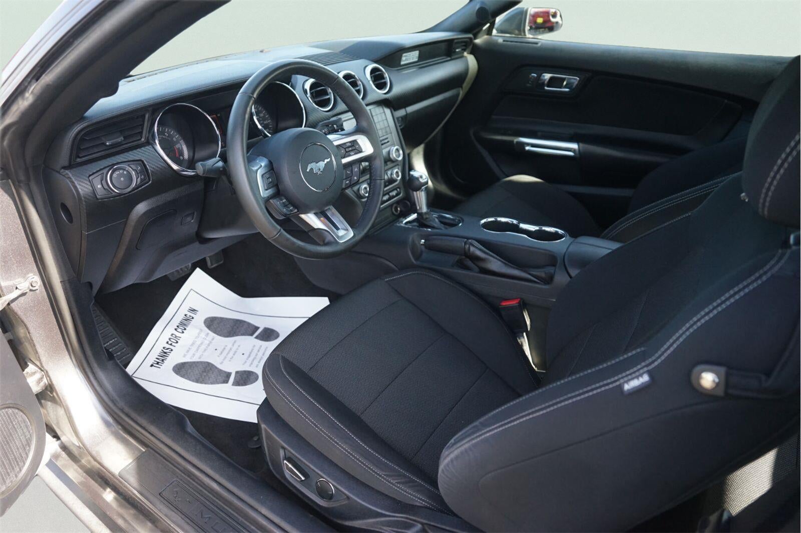 2016 Ford Mustang V6