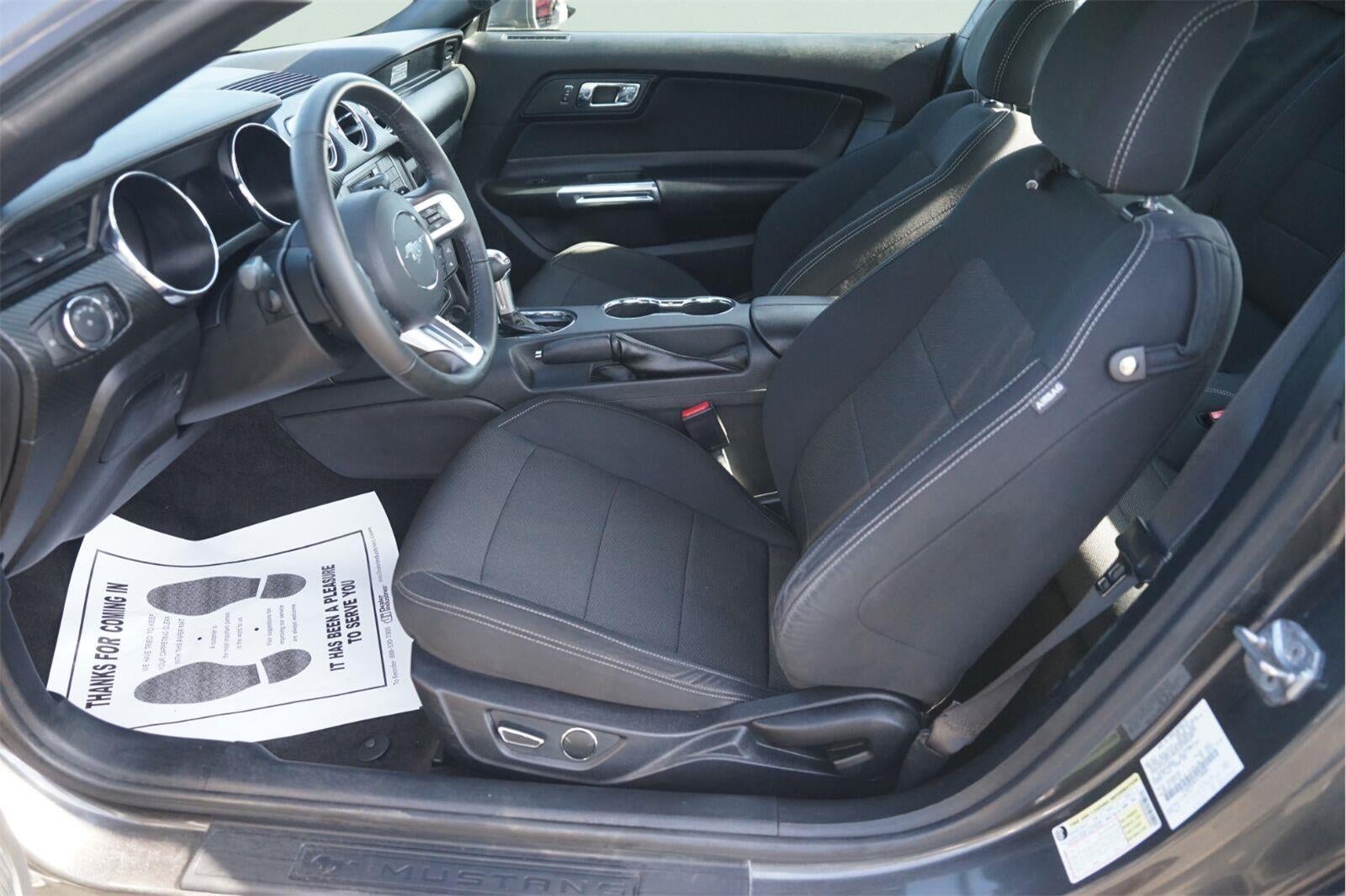 2016 Ford Mustang V6