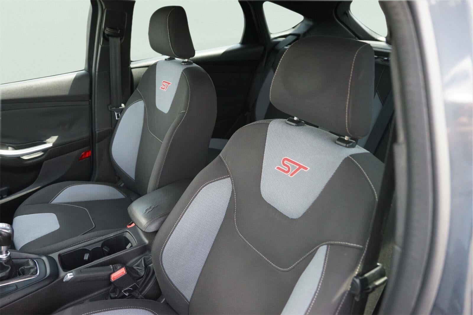 2017 Ford Focus ST