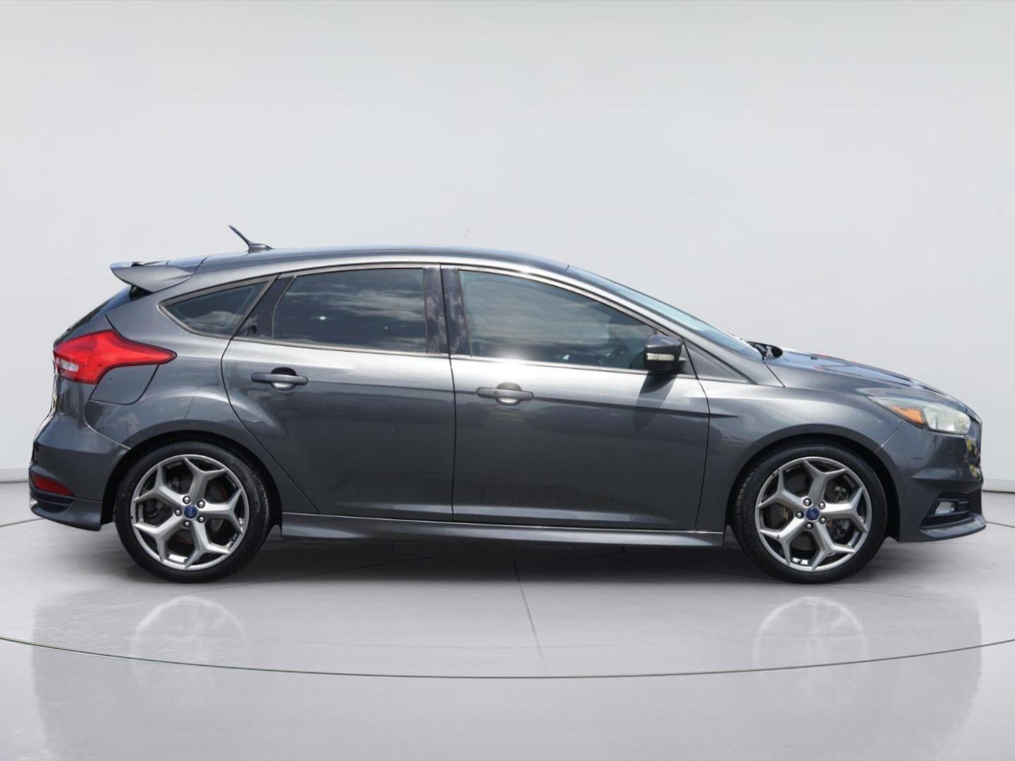 2017 Ford Focus ST