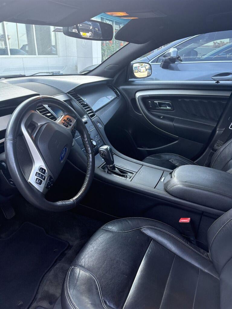 2014 Ford Taurus SEL