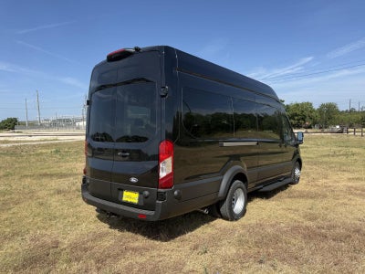 2026 Ford Transit Passenger Wagon XLT