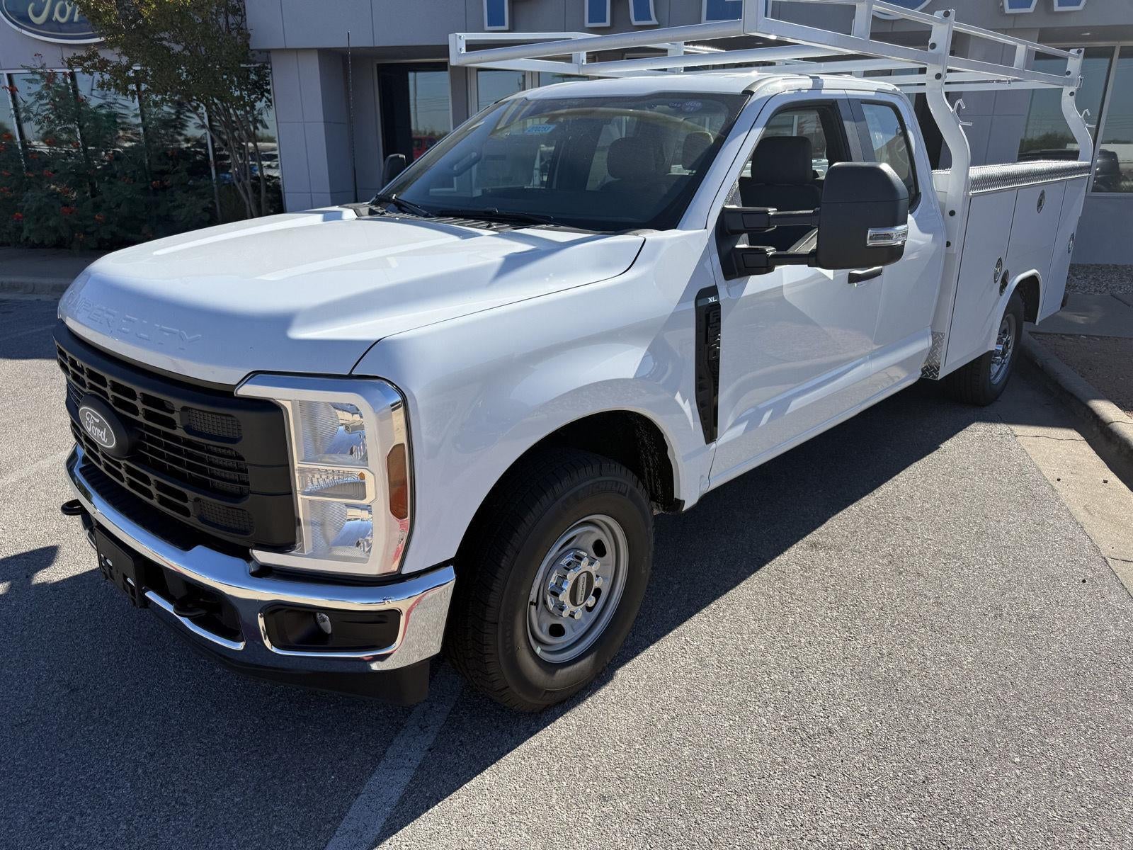 2027 Ford Super Duty F-250 SRW XL