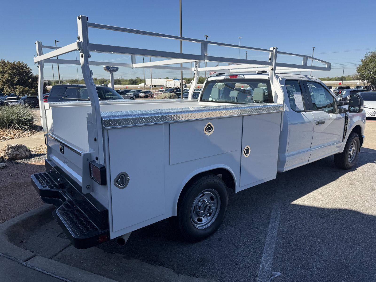 2027 Ford Super Duty F-250 SRW XL