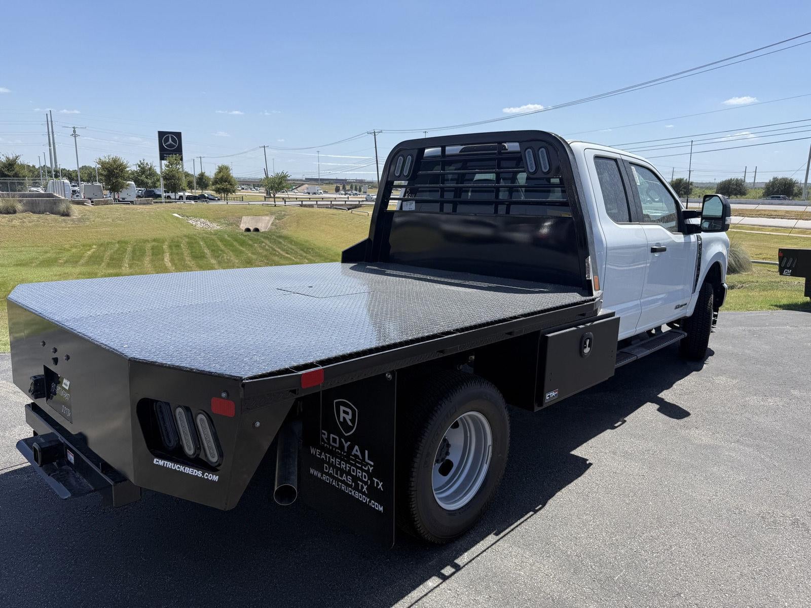 2026 Ford Super Duty F-350 Drw XL