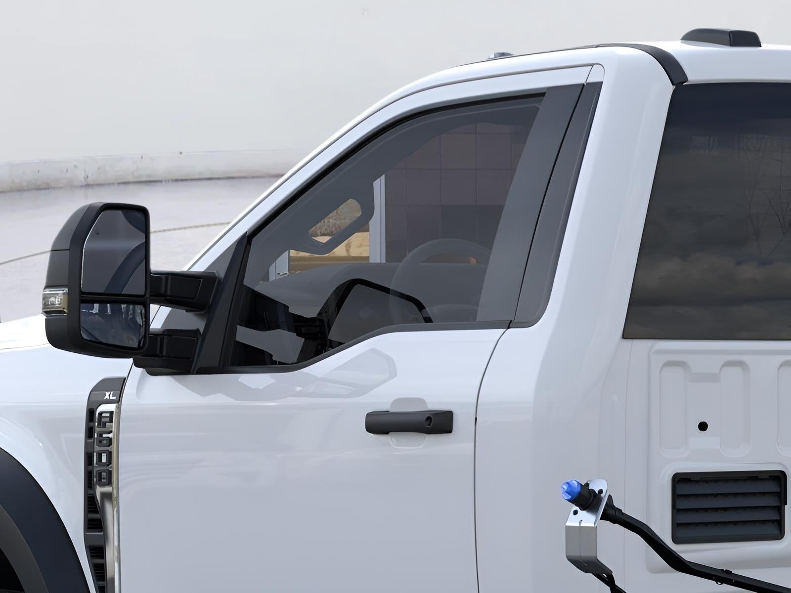 2026 Ford Super Duty F-600 Drw XL
