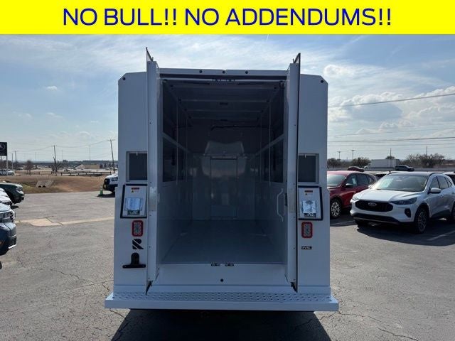 2025 Ford E-350SD Base Cutaway