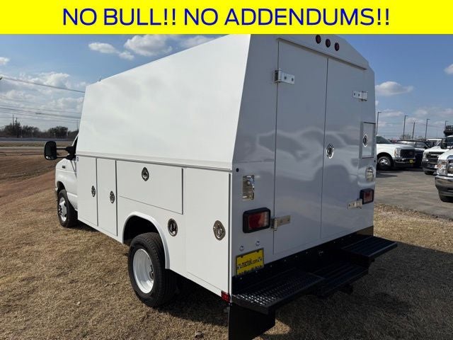 2026 Ford E-350SD Base Cutaway