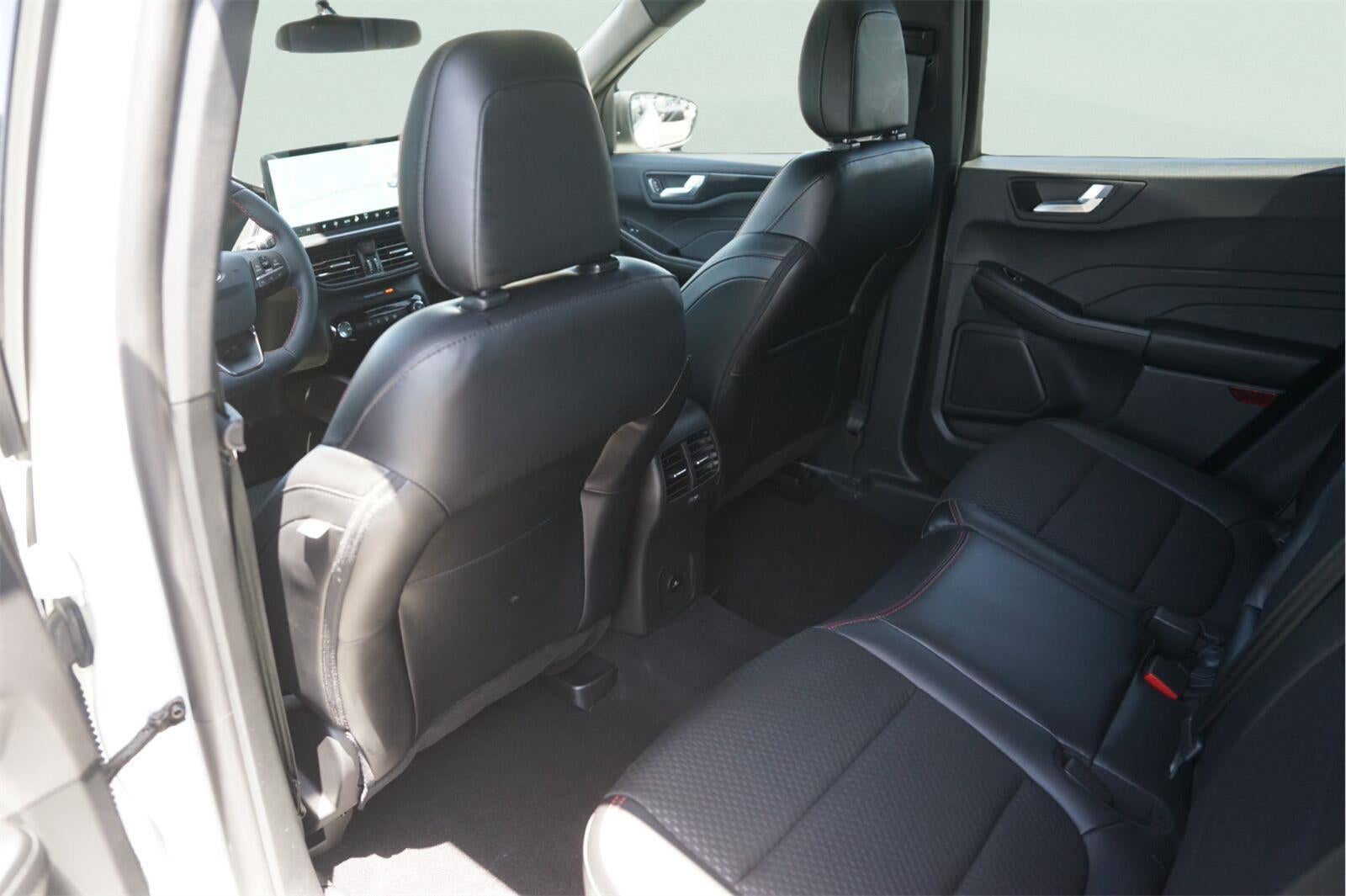 2025 Ford Escape Hybrid ST-Line