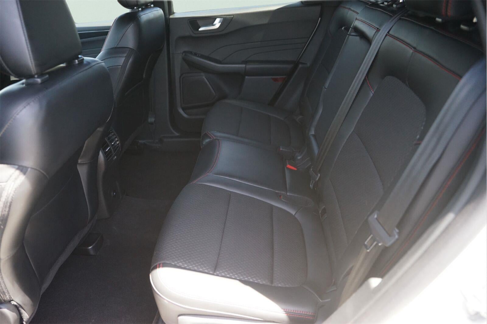 2025 Ford Escape Hybrid ST-Line