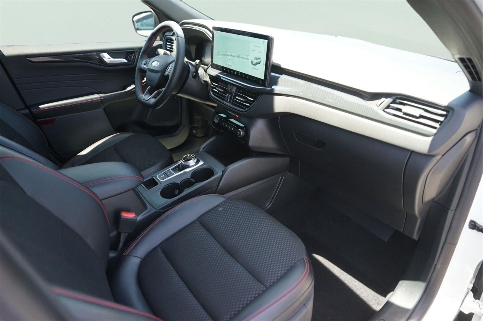 2025 Ford Escape Hybrid ST-Line