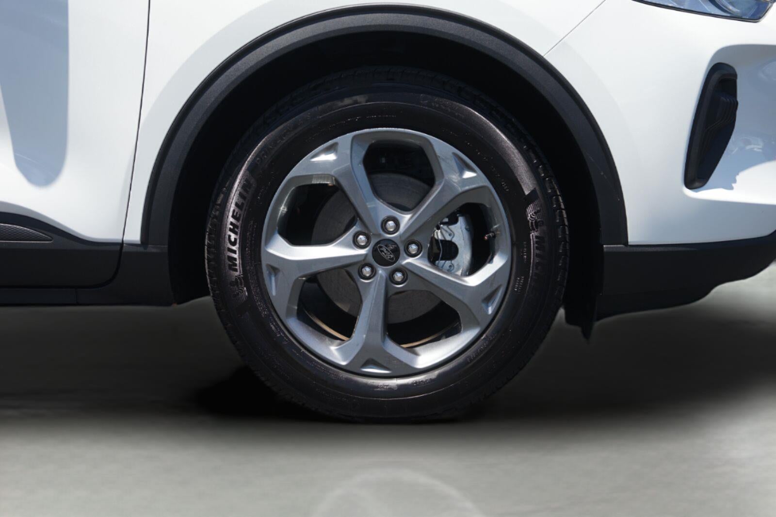 2025 Ford Escape Hybrid ST-Line