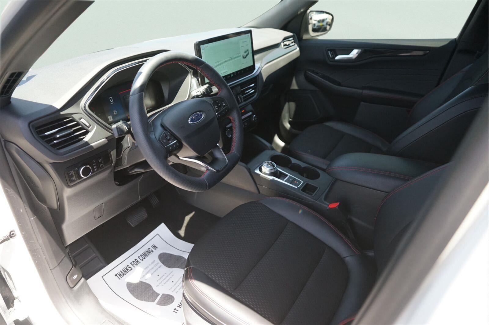 2025 Ford Escape Hybrid ST-Line