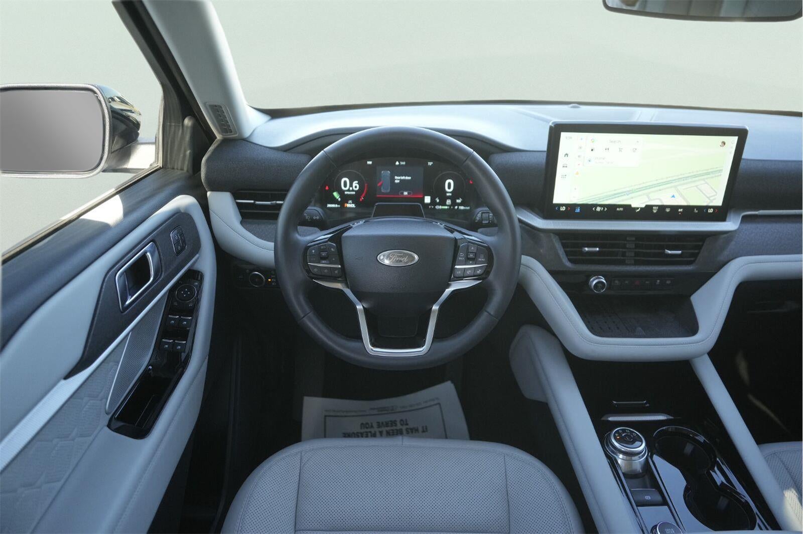 2025 Ford Explorer Platinum