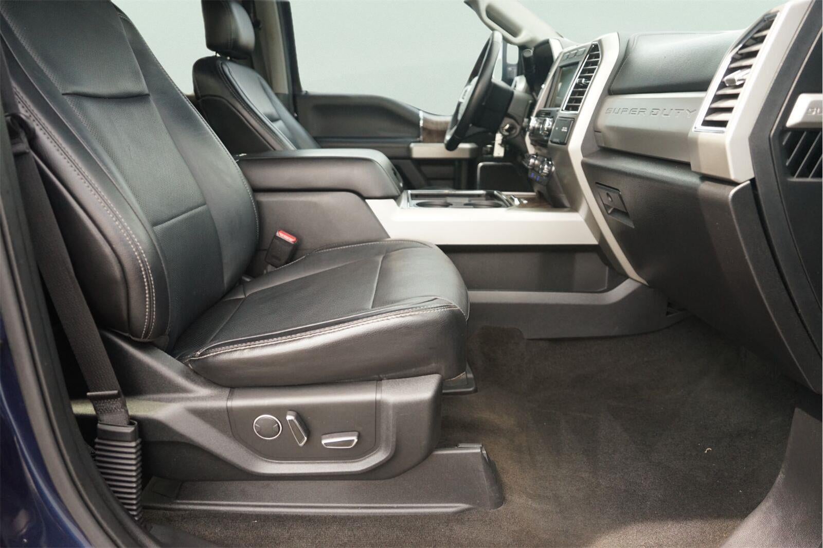 2017 Ford Super Duty F-250 SRW Lariat