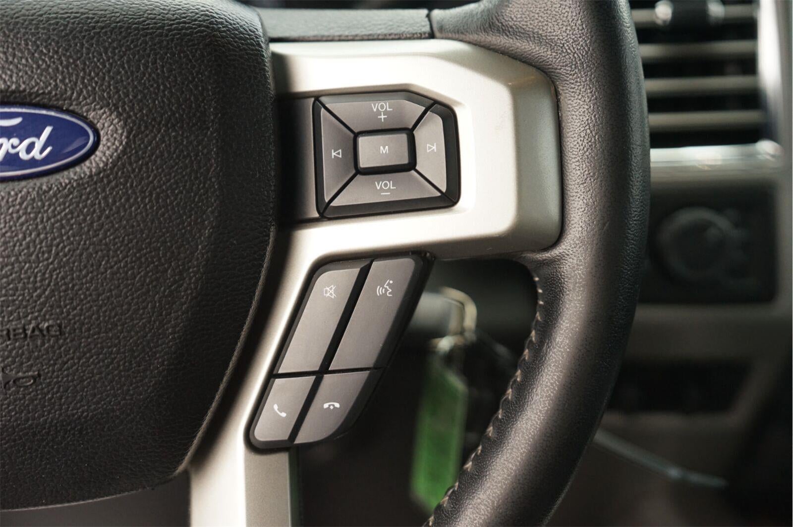 2017 Ford Super Duty F-250 SRW Lariat