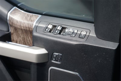 2017 Ford Super Duty F-250 SRW Lariat