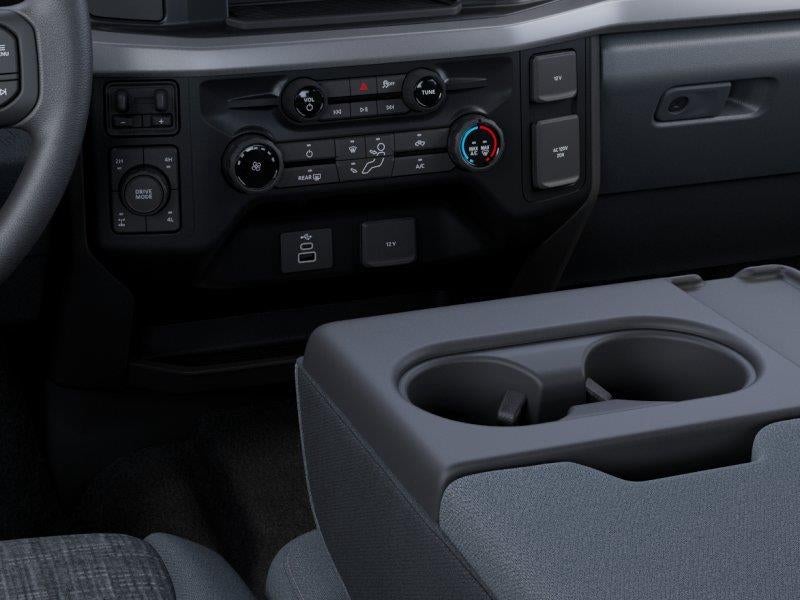 2027 Ford Super Duty F-250 SRW XLT