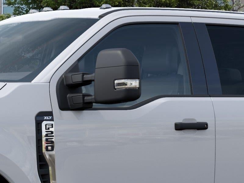2027 Ford Super Duty F-250 SRW XLT