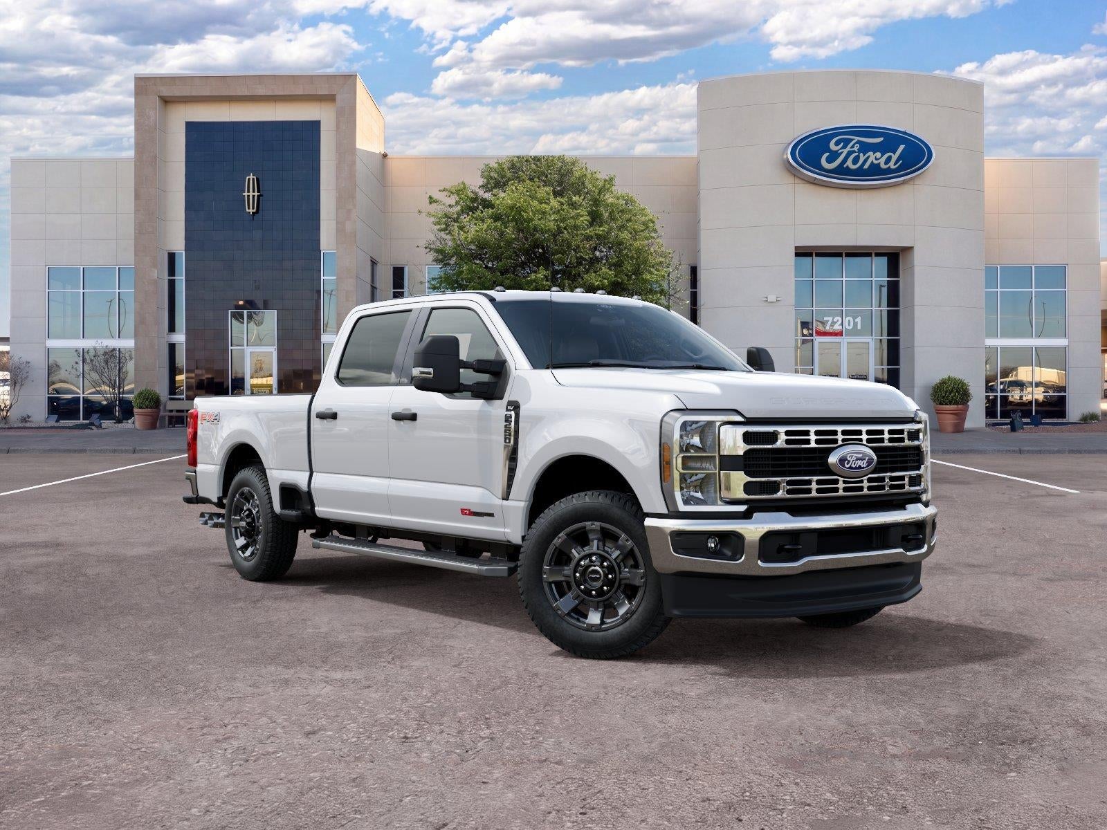 2027 Ford Super Duty F-250 SRW XLT