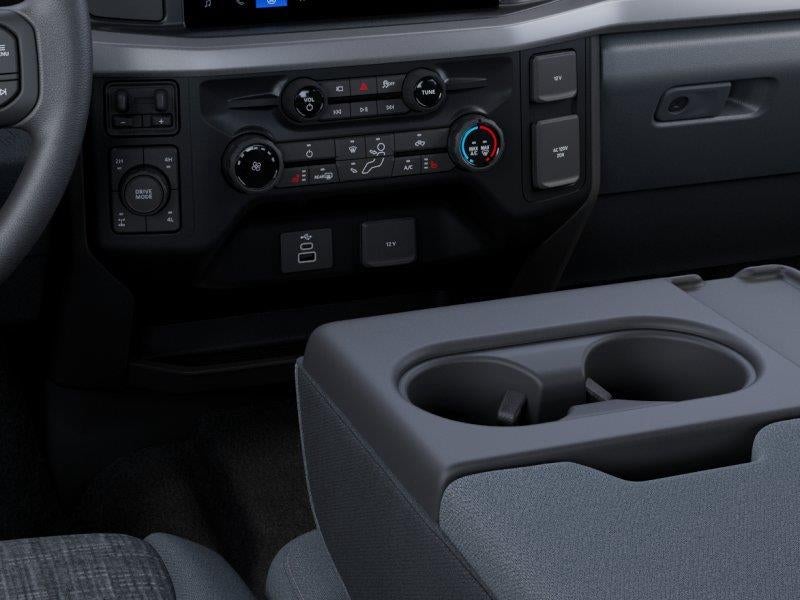2027 Ford Super Duty F-250 SRW XLT