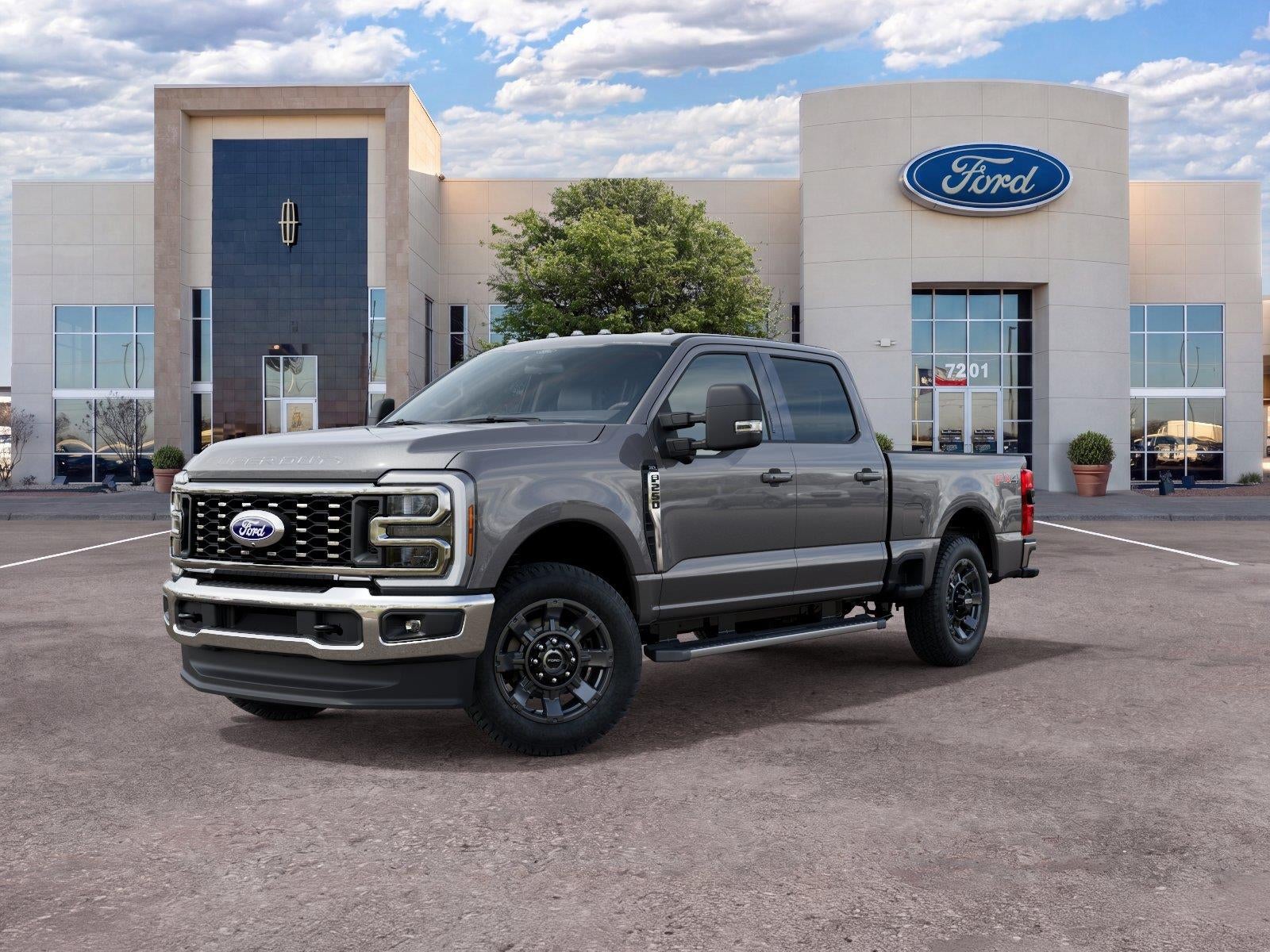 2027 Ford Super Duty F-250 SRW XLT