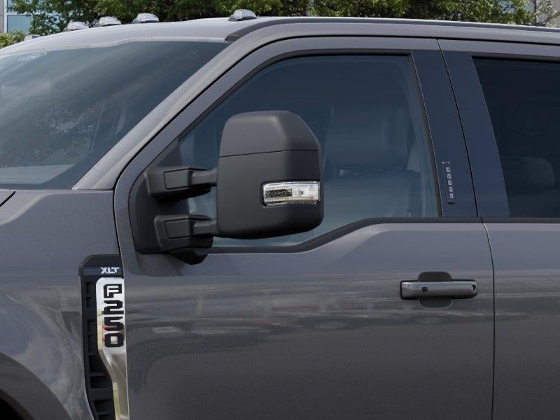 2027 Ford Super Duty F-250 SRW XLT